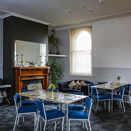 קיימברידג' Masonic Hotel מראה חיצוני תמונה